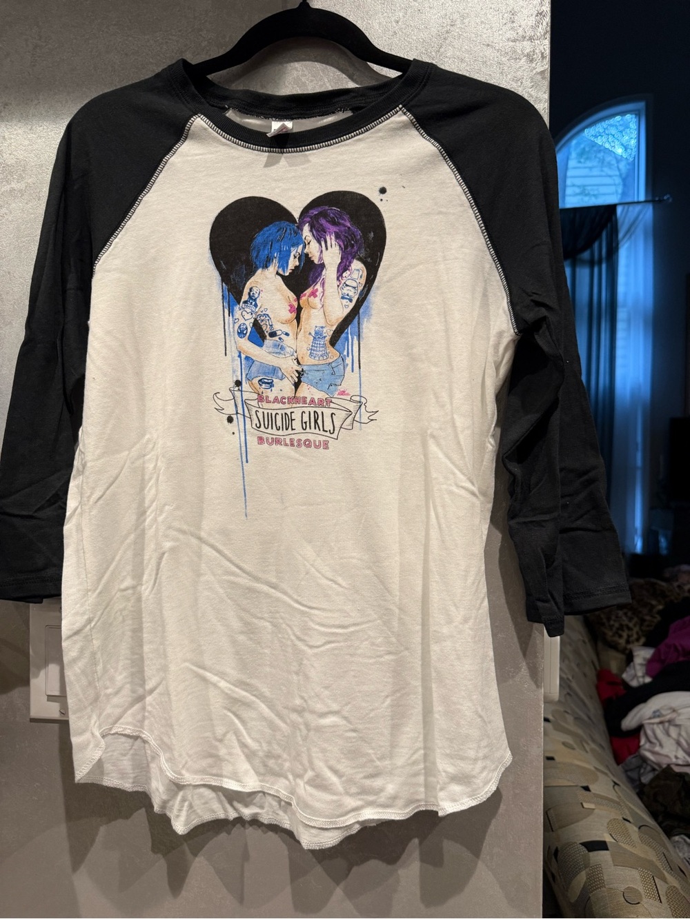 Black & White Raglan Long Sleeve Tee